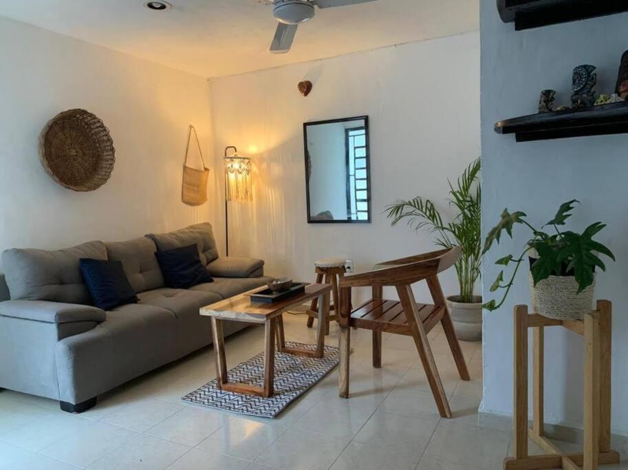 Вилла Private Full House With Pool And Cozy Patio Вальядолид Экстерьер фото